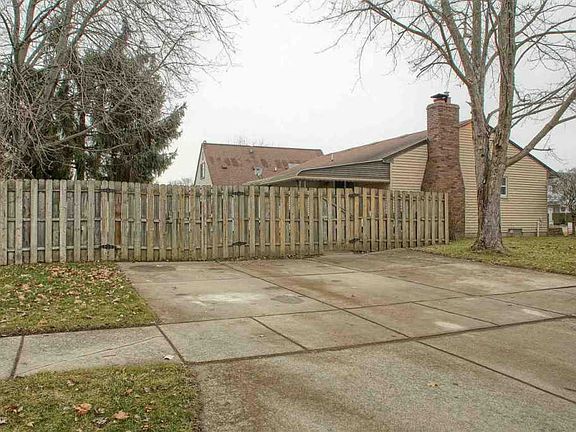 2nd image of 49201 Kimberly Ann Ln