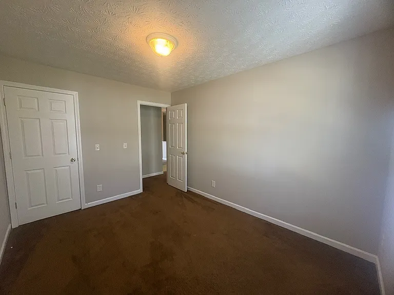 5863 Strathmoor Manor Cir — Photo 8