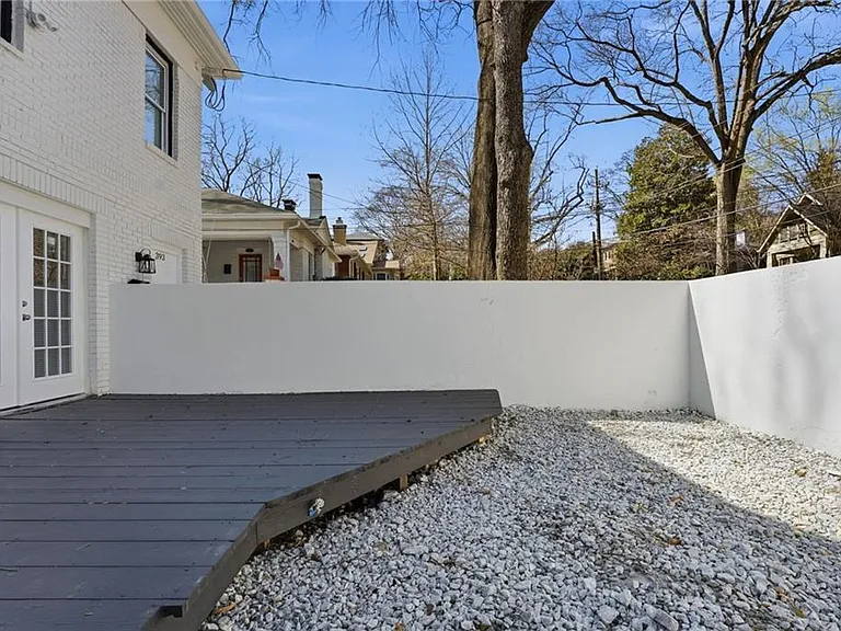 393 8th St NE — Photo 33