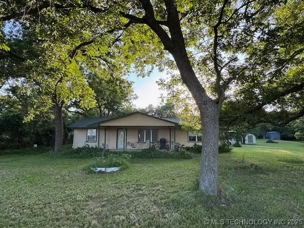 13228 N County Road 3400, Stratford, OK 74872