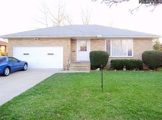 8539 Saybrook Dr, Brooklyn, OH