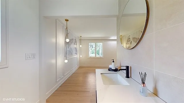 8473 Canterberry Dr — Photo 24