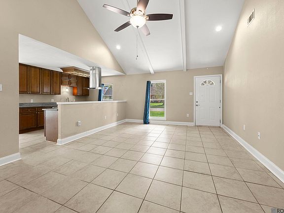 2nd image of 16343 Mockingbird Ln