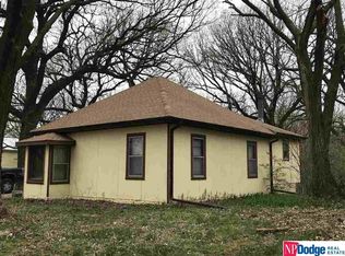 1715 Woodridge Ln, Fort Calhoun, NE 68023
