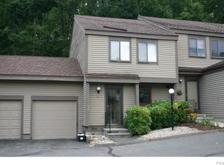 24 Eagle Rock Hl, Bethel, CT 06801