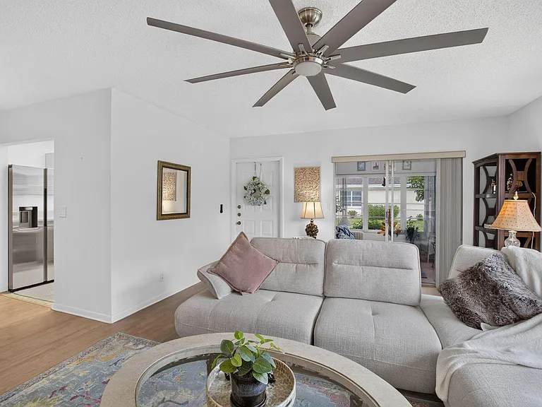 5037 Lakefront Blvd #A — Photo 8