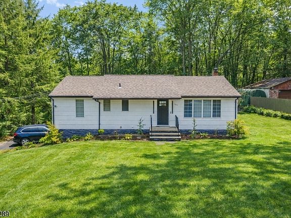 2nd image of 163 La Rue Rd