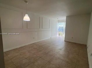 200 177th Dr APT 104, Sunny Isles Beach, FL 33160
