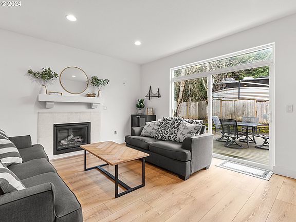 4th image of 15714 SE Arista Dr