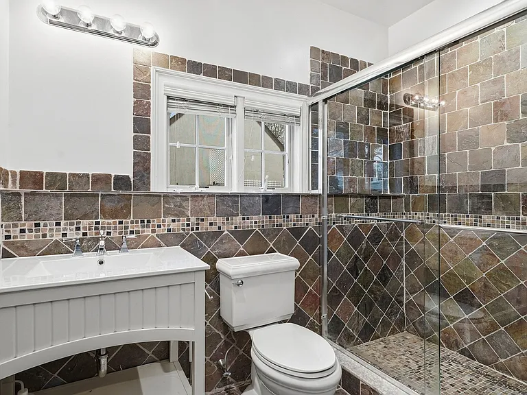 228 Central Ave — Photo 22