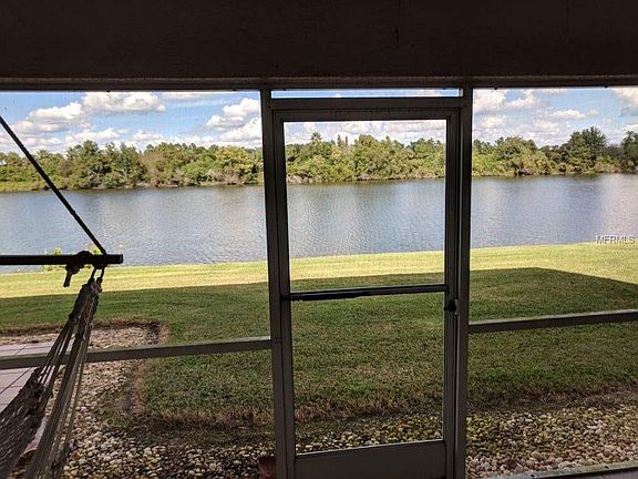 5th image of 411 Kensington Lake Cir