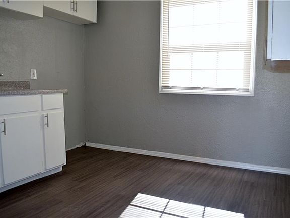5th image of 4320 SE 40th St