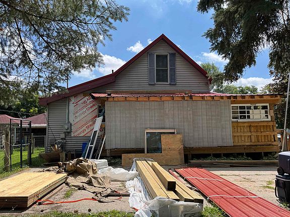 2nd image of 319 S Church St