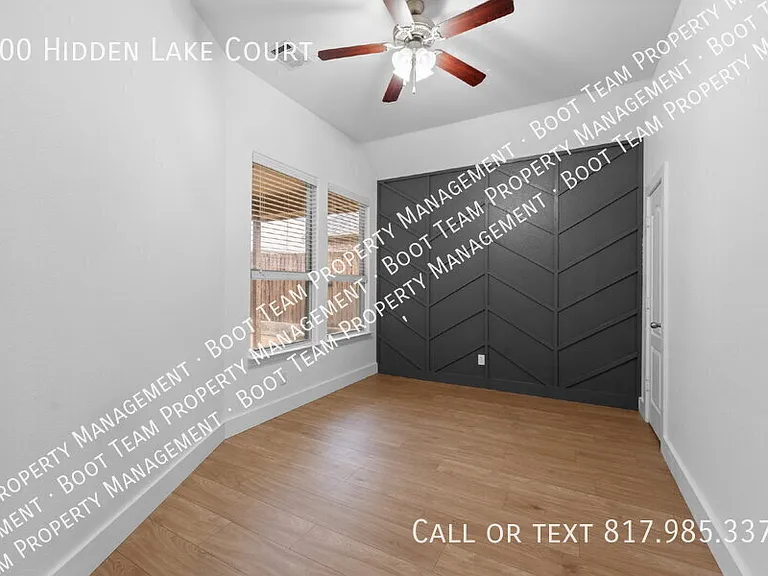 400 Hidden Lake Ct — Photo 23