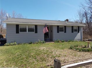93 Spring St, Yarmouth, ME 04096