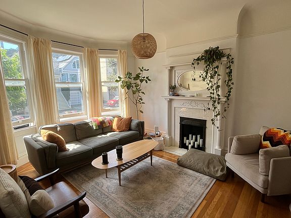 3rd image of 4272 24th St