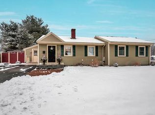 4 Pilgrim Rd, Woburn, MA 01801