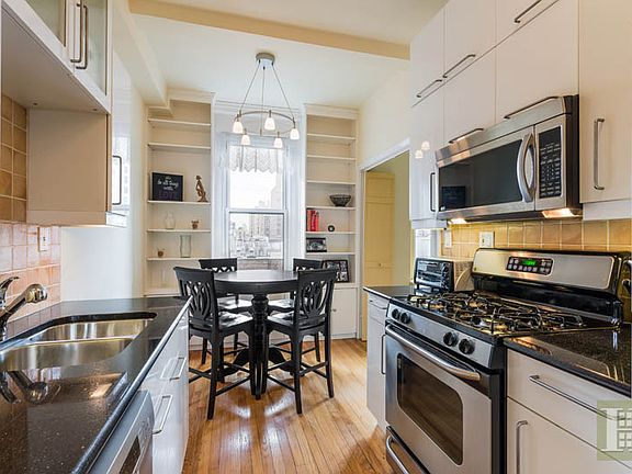3rd image of 310 W 106th St #7D