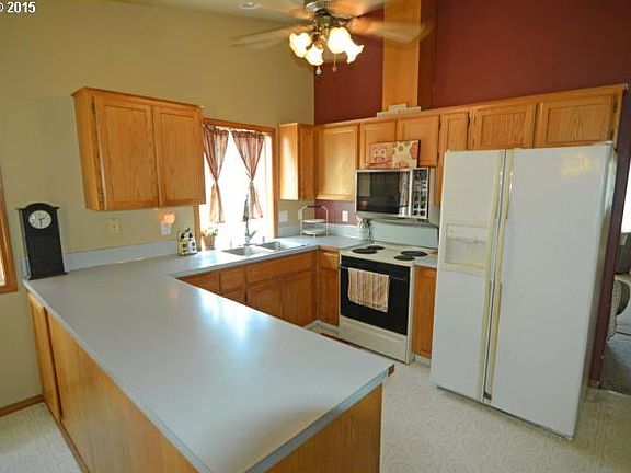 2nd image of 10512 NE 96th St