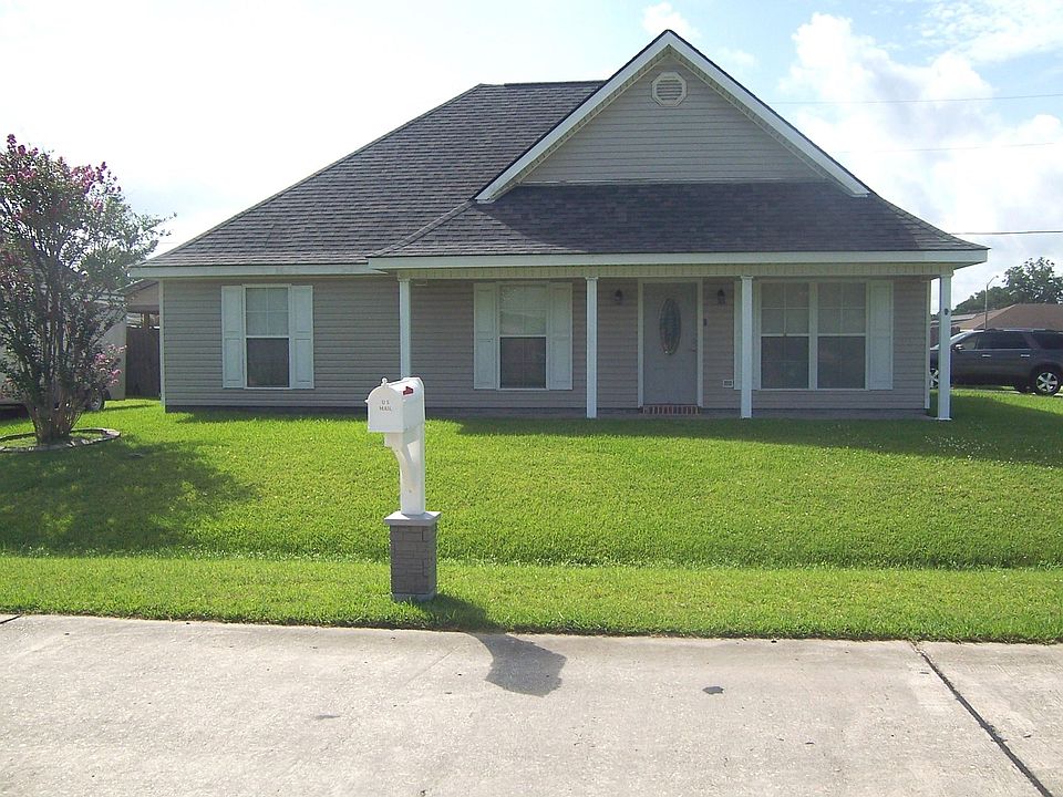 1st image of 300 Jennifer St