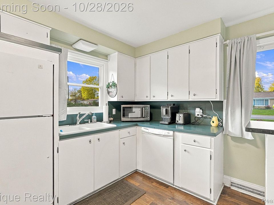 12407 Hillcrest Dr, photo 17