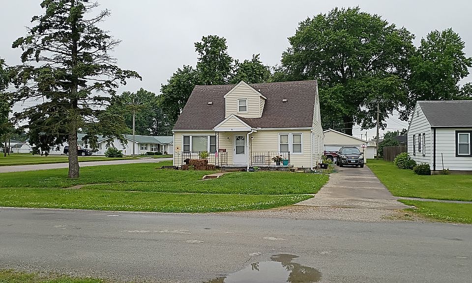 1st image of 401 NW 1st St