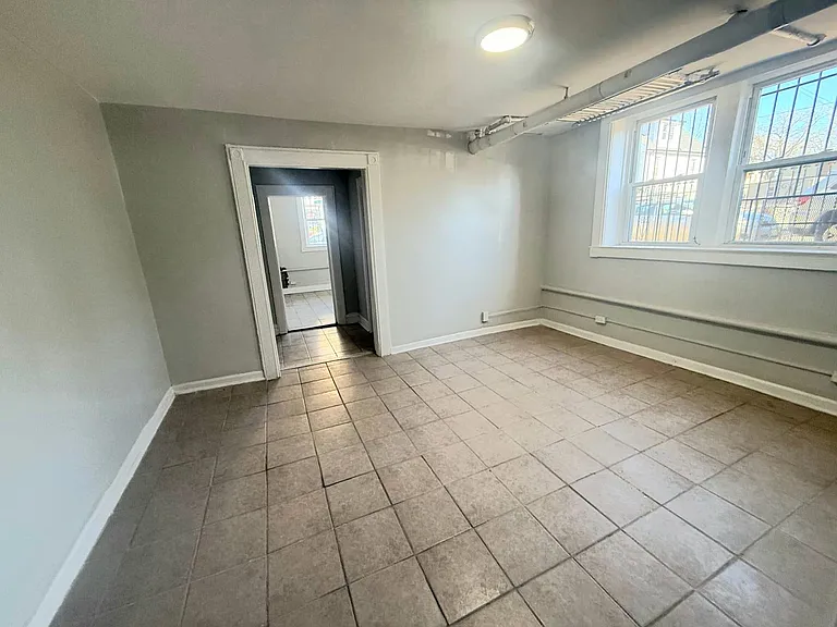 3 Fuller Pl #15 — Photo 4