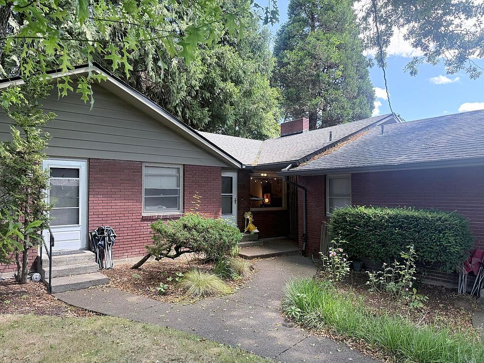 1st image of 8650 SW Canyon Ln