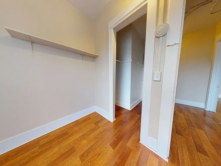 Roycroft Apartments — Photo 26