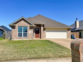915 Turtle Dove Trl, College Station, TX 77845