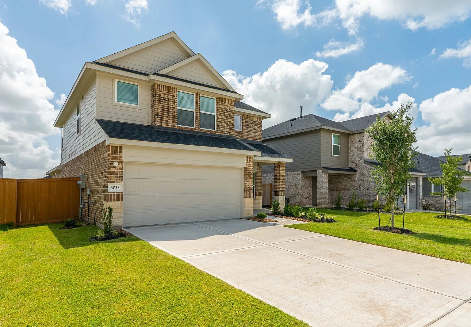 4 bed, 2.5 bath, 2331 sqft, $2,800 — Photo 1