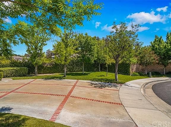 2nd image of 27452 Waynesborough Ln