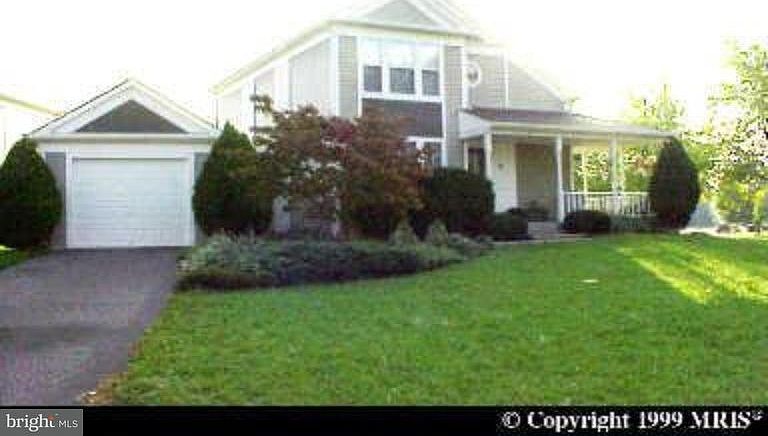 2nd image of 2 Brookmeade Ct