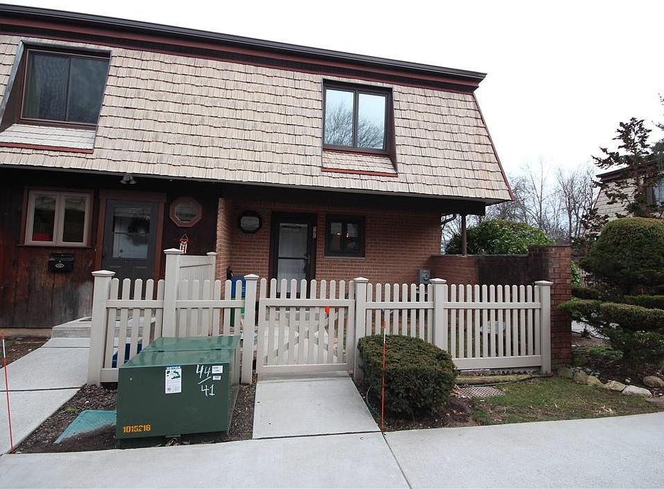 1st image of 10 Heritage Drive #E