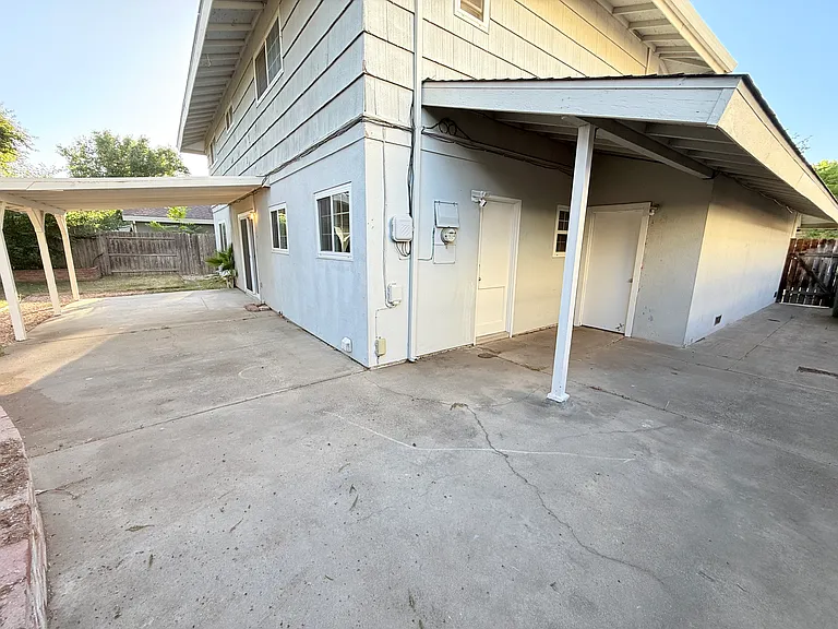 6881 Kettering Cir — Photo 41