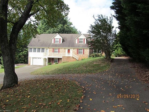 3rd image of 627 Knollwood Dr