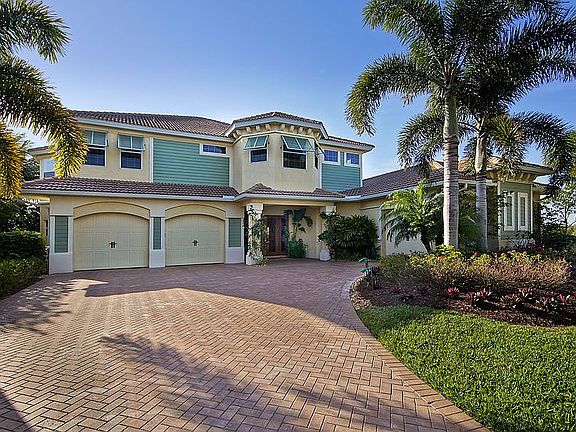 2nd image of 5813 Harbour Cir