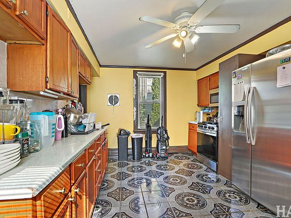 4th image of 408 Besley Pl