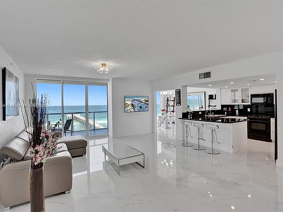 5th image of 16699 Collins Ave #701-2N
