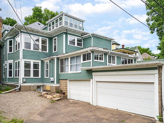 3rd image of 2111 Girard Ave S #1