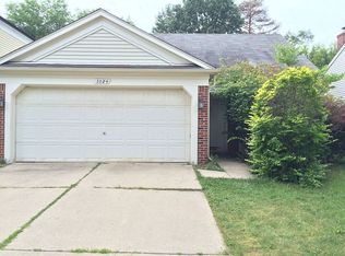 3024 Turnberry La, Ann Arbor, MI 48108