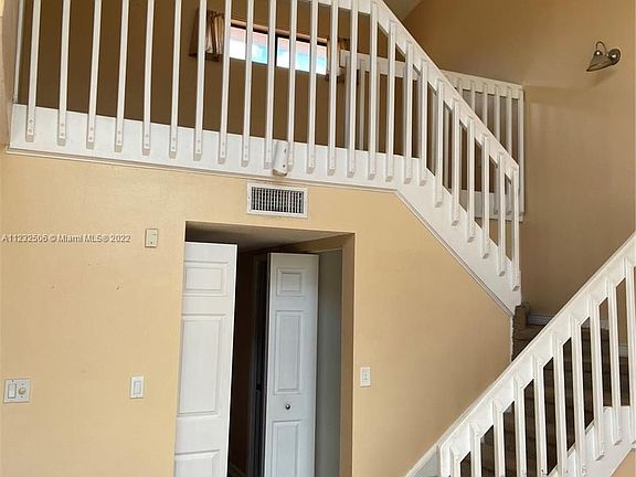 3rd image of 1513 San Remo Cir Unit 1513