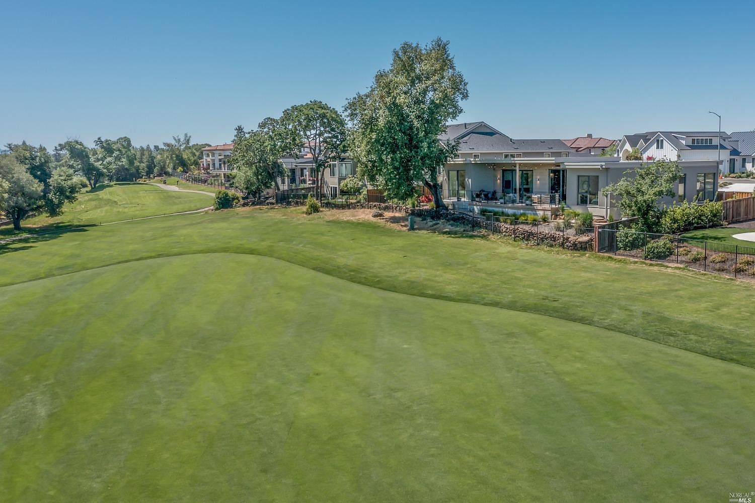 3768 Saint Andrews Dr