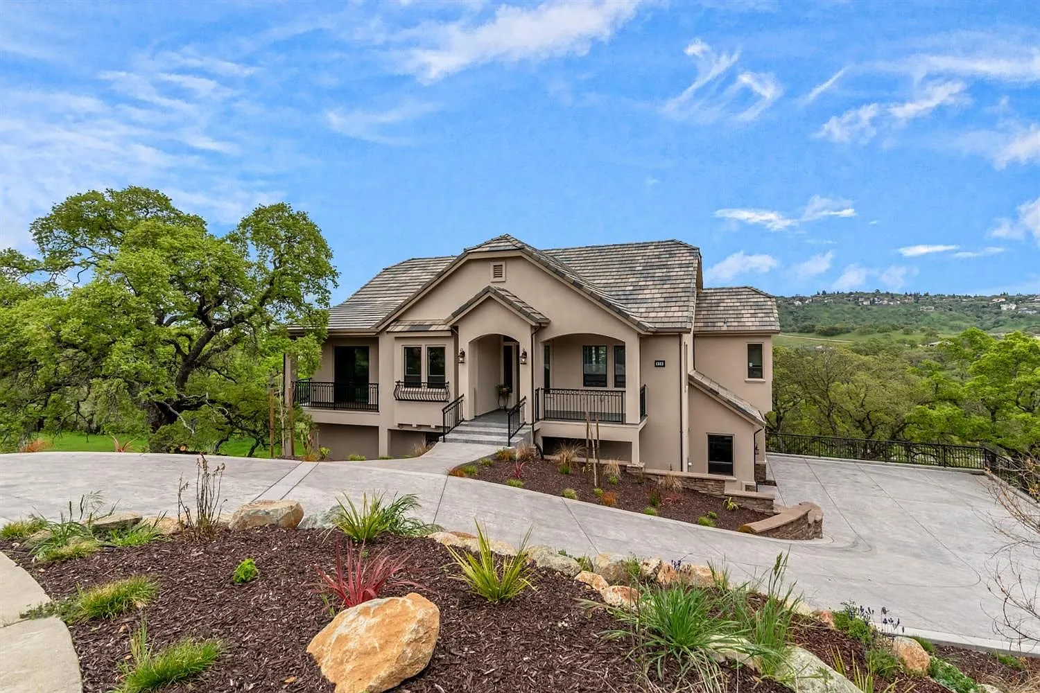 628 Glen Oak Ct photo 1