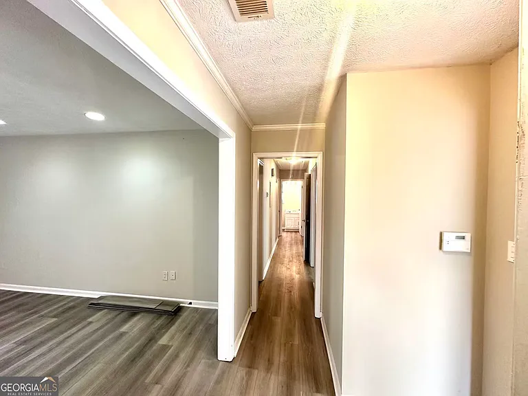 100 Lakeview Ln — Photo 14