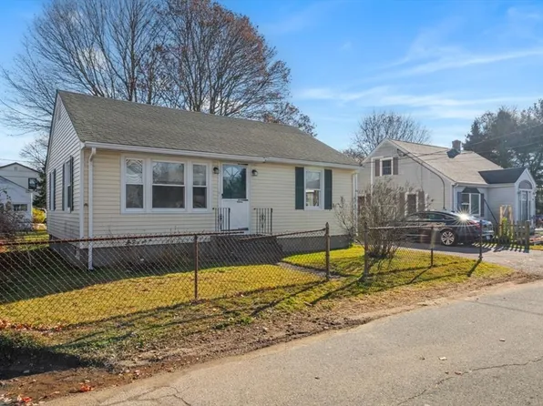 20 Sherbourne Ave, Swansea, MA 02777
