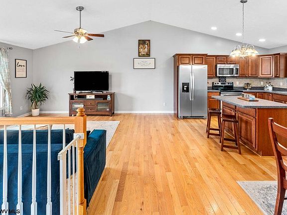 4th image of 207 Angel Falls Way