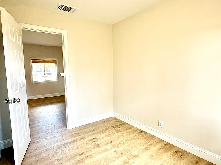 28351 Mace Blvd — Photo 10