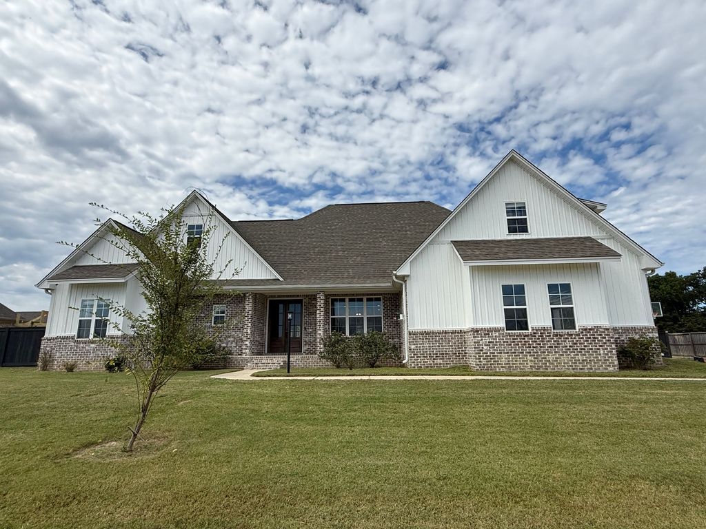 183 Greenhill Dr - Property Image
