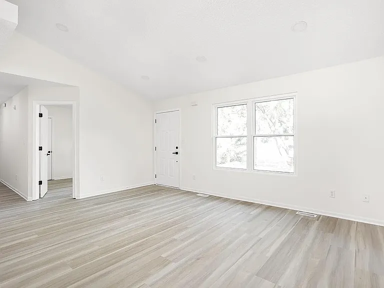5131 Haverford Ave — Photo 2